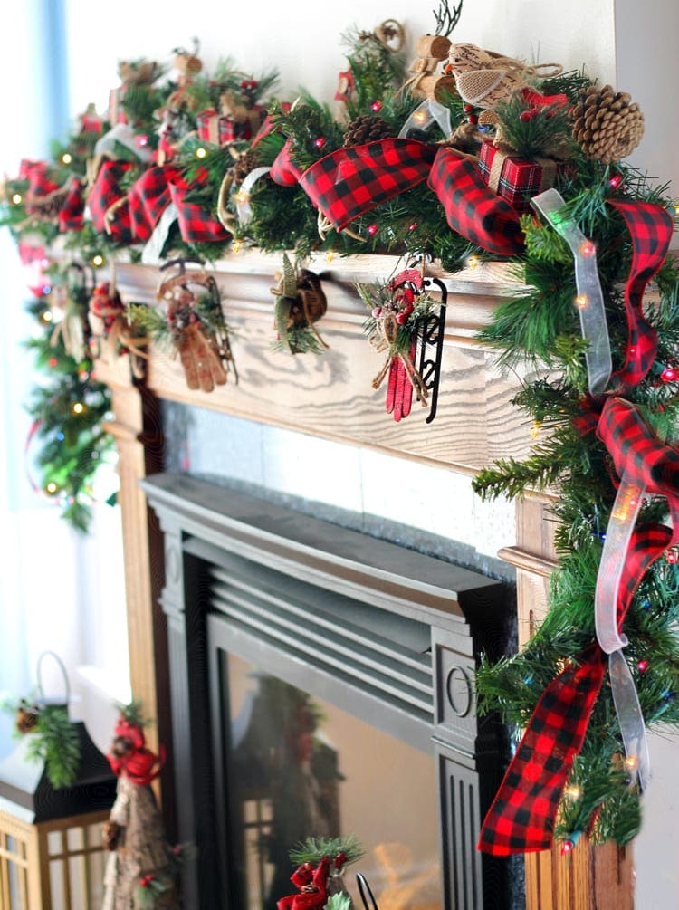 Holiday mantle