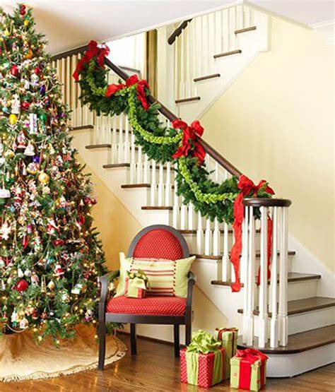 Stairway garland