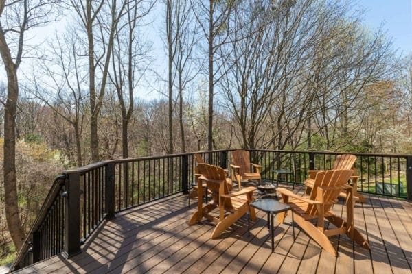 5731 Mason Bluff Dr. Burke, VA 22015 Deck