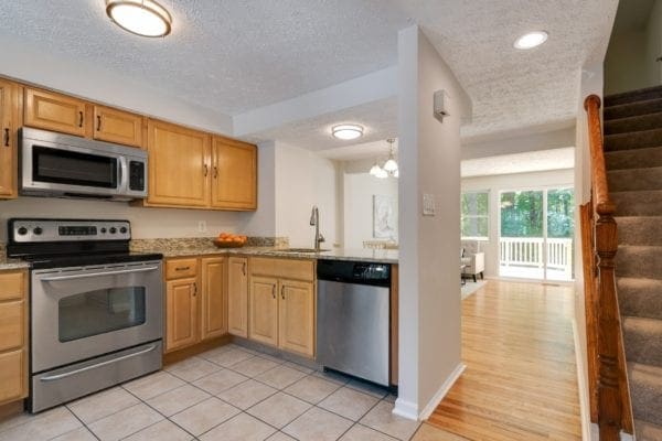 8444 Sugar Creek Ln. Springfield, VA 22153 - Kitchen 1