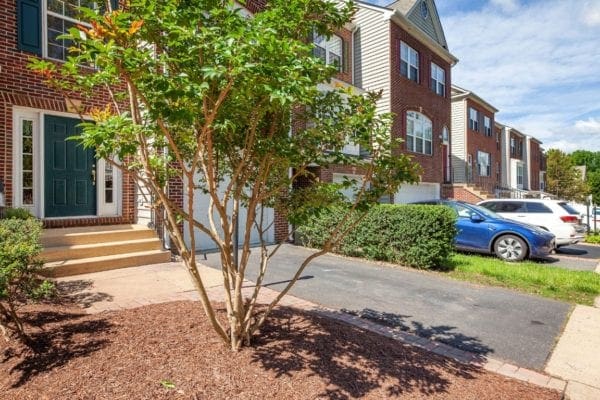 11405 Mactavish Hts Fairfax, VA 22030